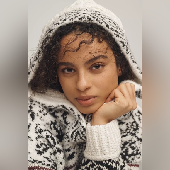 NWT! Anthropologie Ivory and Black Pilcro Relaxed Hooded Sweater - Size XS 🍟 - Picture 3 of 16